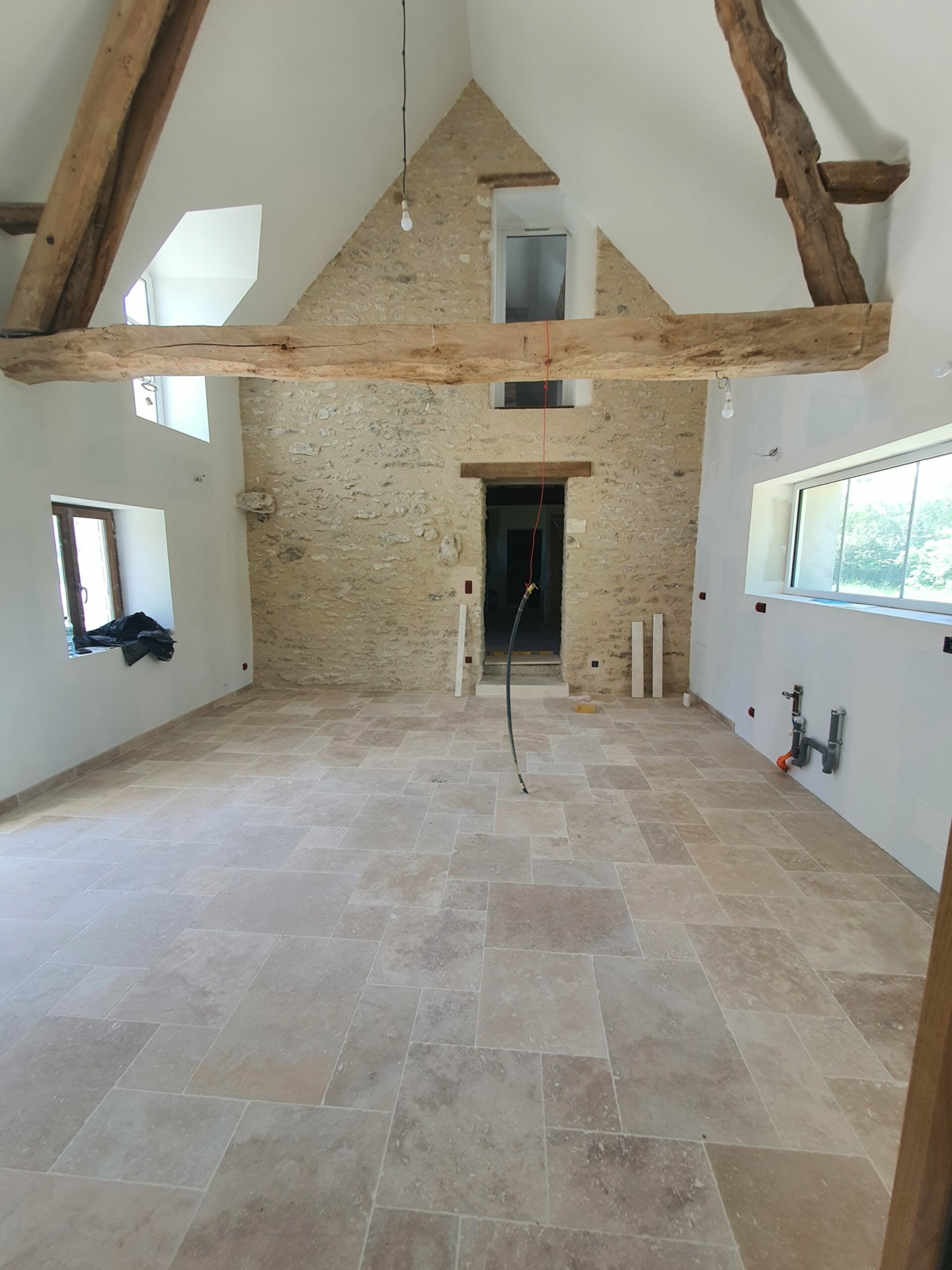 Élégance Intemporelle : Carrelage Faïence pour Votre Intérieur