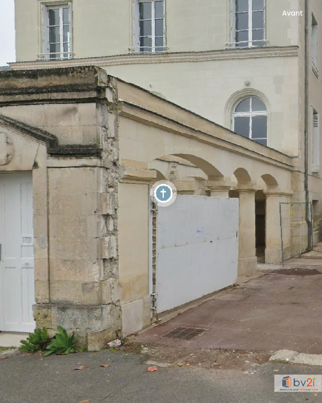 Restauration de patrimoine : reconstruction de pilier et seuil de portail