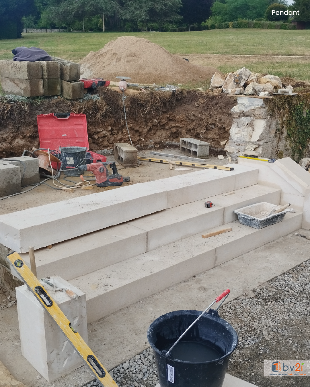 Escalier de jardin en pierre : structurer les niveaux avec élégance